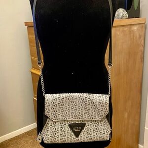 Guess Monogrammed Purse Crossbody Bag Gray With Leather Chain Combo Strap